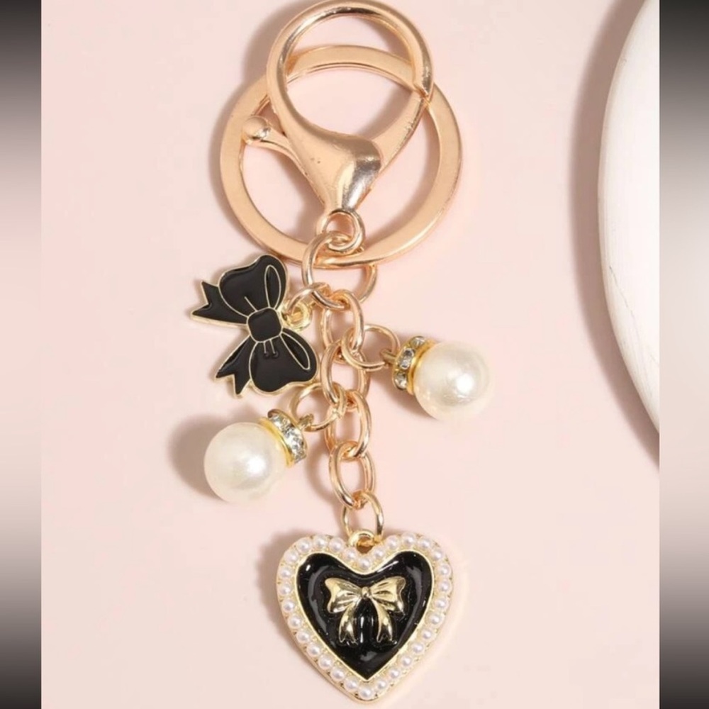 🖤NEW Fashionable Bag Charm/Keychain🖤